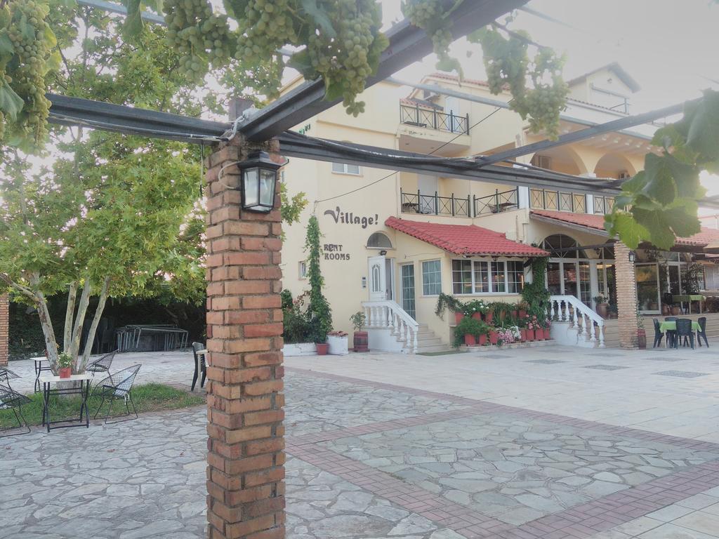 村庄酒店 伊古迈尼察 外观 照片